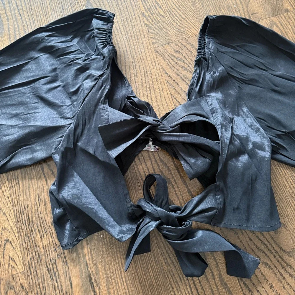 Nwt Hosbjerg Crop Top Back Tie Shirt Size L — image 4 of 7
